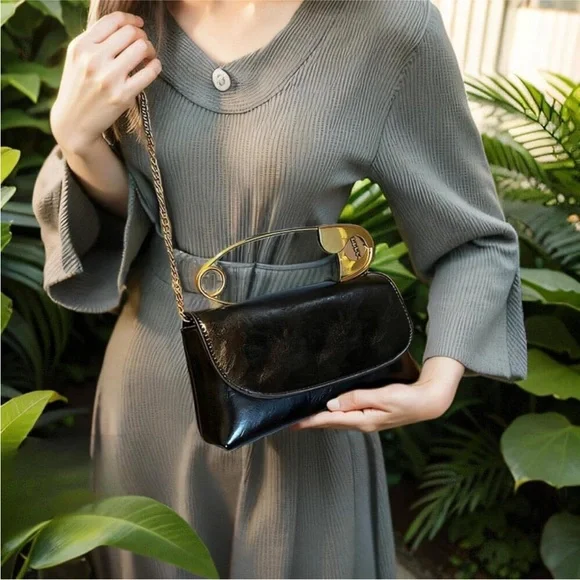 Women's Black Shaped Leather Purse w/Safety Pin “Handle” & Detachable Strap NWWT - Picture 4 of 7